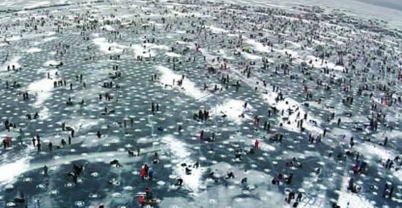 Explore ice fishing game